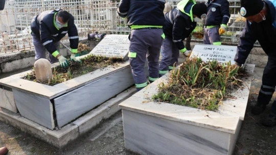 Malatya'da İnönü ve Özal ailelerinin mezarlarını yeniliyor