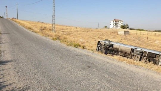 Malatya'da işçi servisi şarampole yuvarlandı: 12 yaralı