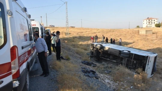 Malatya'da işçi servisi şarampole yuvarlandı: 12 yaralı