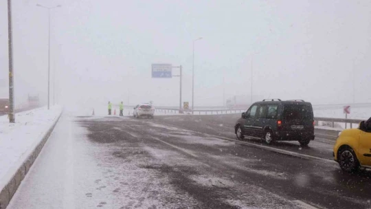 Malatya'da kar geçit vermiyor