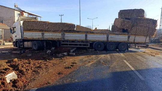 Malatya'da kar kazaları da beraberinde getirdi