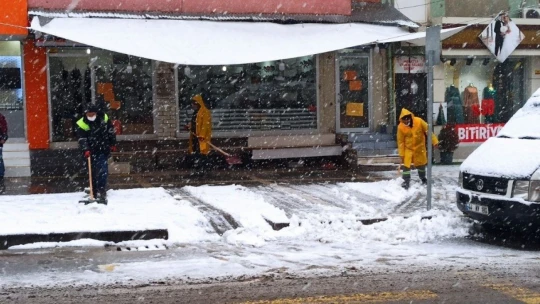 Malatya'da kar yağışı etkili oluyor
