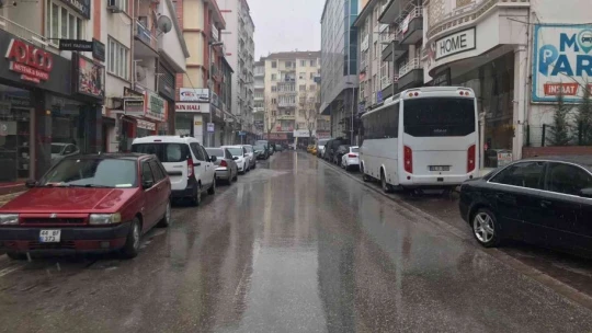 Malatya'da kar yağışı etkili oluyor