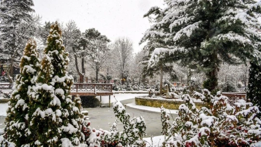 Malatya'da kar yağışı sonrası kartpostallık manzaralar oluştu