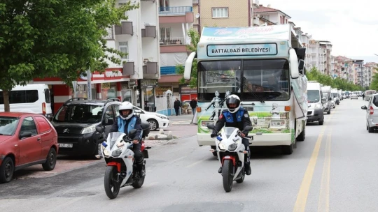 Malatya'da karavan festivali kortej yürüyüşü ile başladı