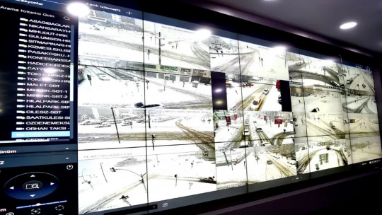 Malatya'da karla mücadele sürüyor