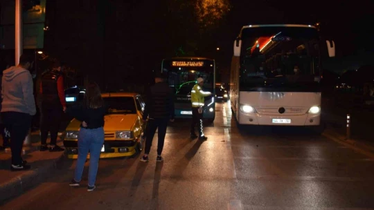Malatya'da kaza trafiği kilitledi