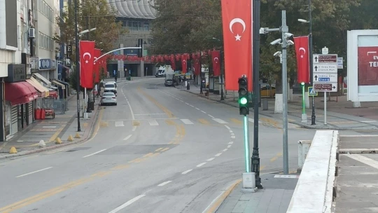 Malatya'da kısıtlama bitmesine rağmen sokaklarda sessizlik devam etti