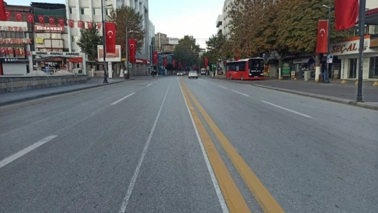 Malatya'da kısıtlama bitmesine rağmen sokaklarda sessizlik devam etti