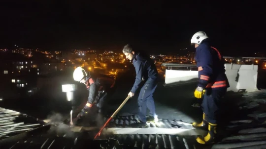 Malatya'da korkutan çatı yangını