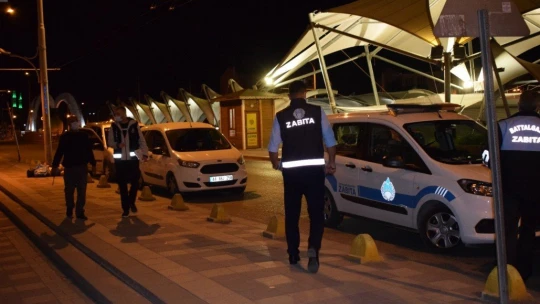 Malatya'da kumarhaneye çevrilen ofise polis baskını