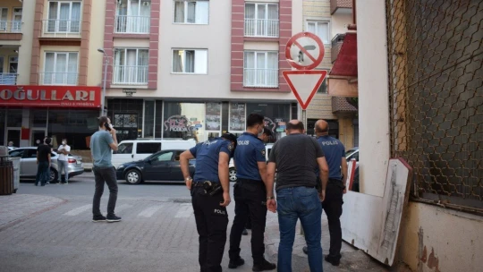 Pompalı tüfekle cevap verdi