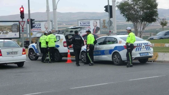 Malatya'da otomobilin çarptığı yaya hayatını kaybetti