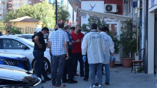 Malatya'da plazada silahlı kavga: 2 yaralı