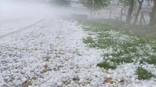 Malatya'da sağanak ve dolu etkili oldu