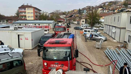 Şantiyede korkutan yangın