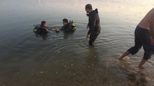 Malatya'da serinlemek için gölete giren genç boğuldu
