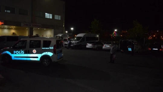 Seyir halindeki otomobile silahlı saldırı