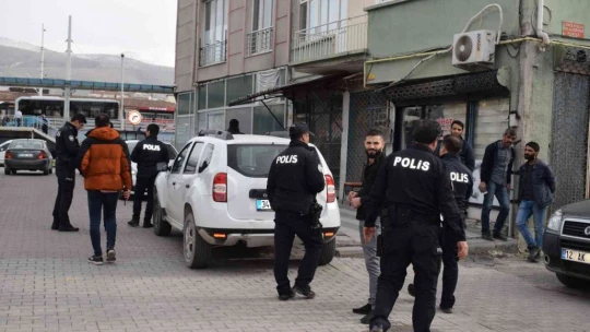Malatya'da silah ve bıçaklı kavga: 1 yaralı