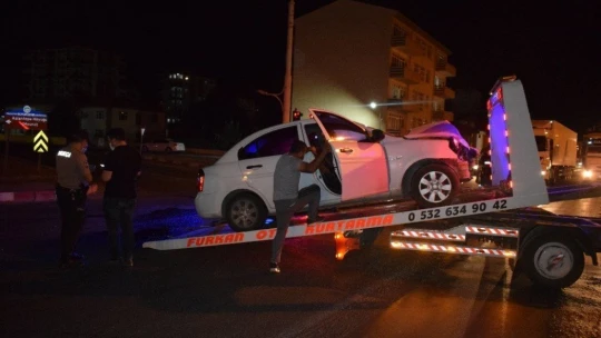 Malatya'da sivil ekip aracı kaza yaptı: 1 polis yaralı