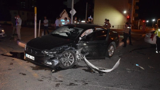 Malatya'da sivil ekip aracı kaza yaptı: 1 polis yaralı