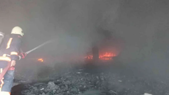 Malatya'da tadilat yapılan fabrikada yangın