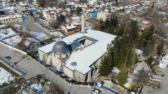 Malatya'da tarihi camiler depremde hasar gördü