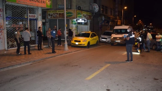 Malatya'da ticari araç içerisinde silahlı saldırıya uğrayan şahıs yaralandı