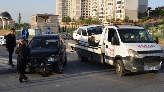 Malatya'da trafik kazası: 3 yaralı