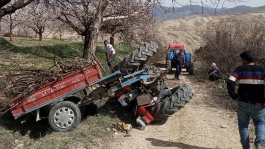 Malatya'da traktör devrildi: 1 ölü, 1 yaralı