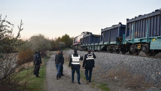 Malatya'da trenin çarptığı kadın hayatını kaybetti