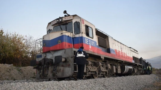Malatya'da trenin çarptığı kadın hayatını kaybetti