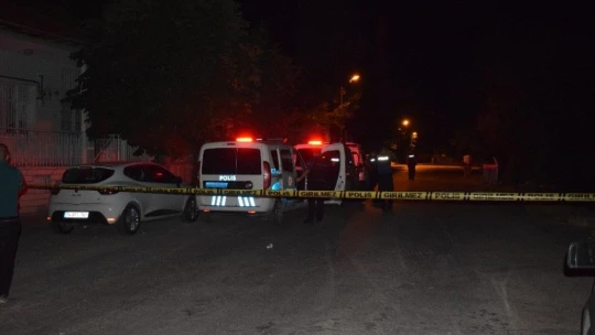 Malatya'da türbeye ziyareti yapanların üzerine tüfekle ateş açıldı