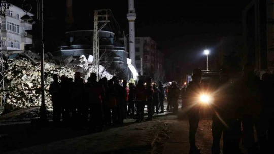 Malatya'da yıkılan binanın altında kalan olmadığı belirlendi