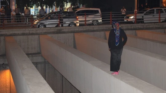 Malatya'daki 2 ayrı intihar girişimini polis engelledi