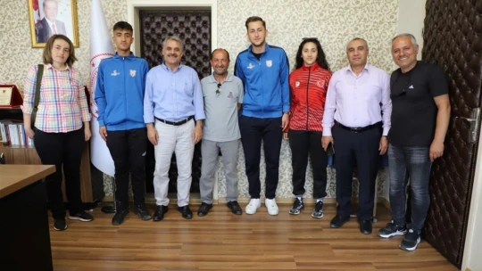 Malatya'daki kriket sporcularına milli davet