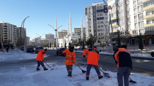 Malatya'daki yollar kardan temizlendi