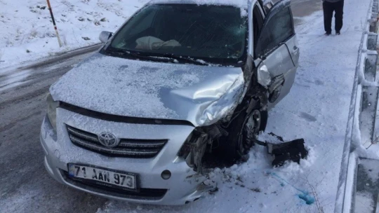 Malatya-Elbistan yolunda kaza: 4 yaralı