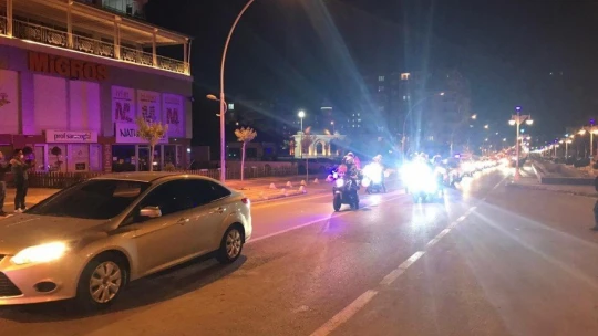 Malatya Emniyet Müdürlüğünden 23 Nisan konvoyu
