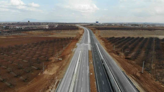 Kuzey Çevreyolu'nda 26,5 kilometrelik kısım trafiğe açıldı