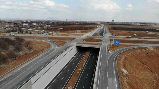 Kuzey Çevreyolu'nda 26,5 kilometrelik kısım trafiğe açıldı