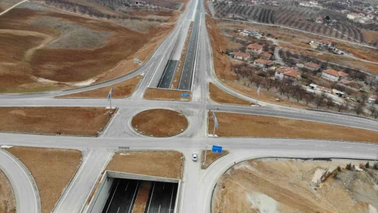 Kuzey Çevreyolu'nda 26,5 kilometrelik kısım trafiğe açıldı