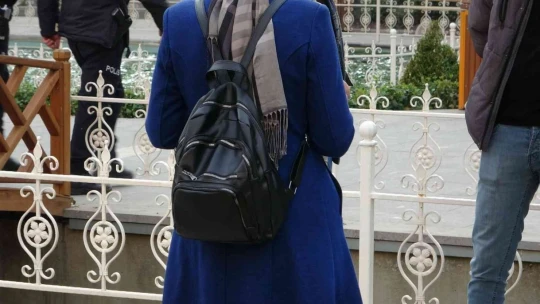 Malatya'nın en işlek noktasında şüpheli çanta alarmı