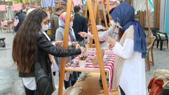 Malatya'nın ilk 'hanımeli pazarı' açıldı