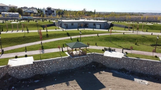 Malatya'nın ilk sahil parkı projesi tüm hızıyla sürüyor