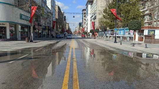 Malatya sokakları 1 ay aradan sonra yeniden boş kaldı