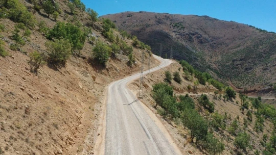 Malatya Yukarı Kozluk ve Üçgöze'de yol sevinci