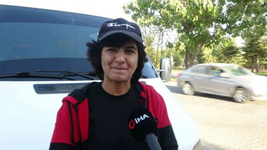 Malatyalı 'Şoför Nebahat' erkeklere taş çıkartıyor