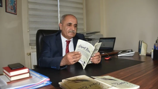 Malatyalı avukat Türkçe ve Kürtçe şiirlerini bir kitapta topladı