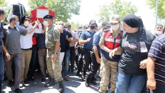 Malatyalı şehit gözyaşları arasında defnedildi